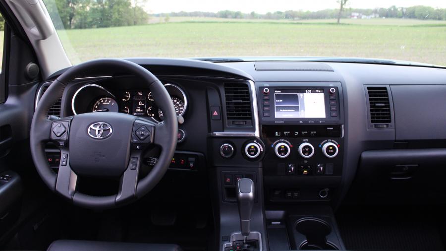 Обзор Toyota Sequoia 2020 года